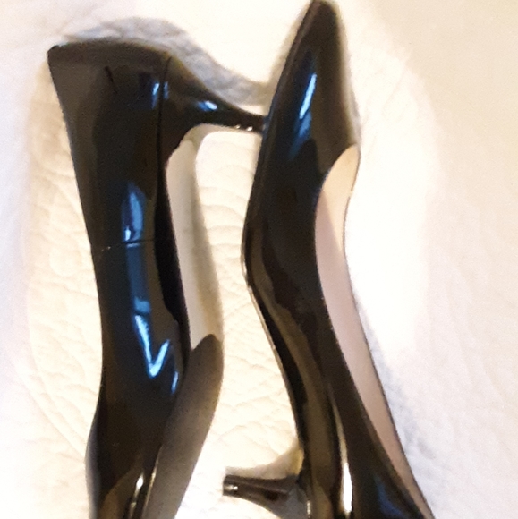 Size 9.5 B Cole Haan Grand OS black patent kitten low heels 2 inch - Picture 5 of 7